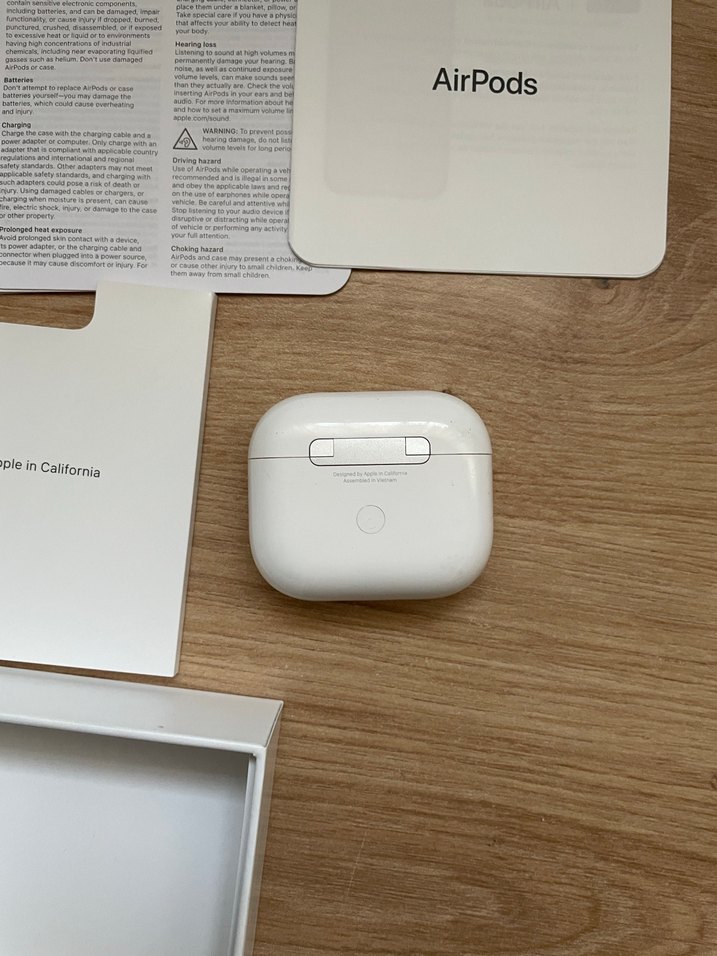 Apple AirPods 3rd Generation, Lighting Cahrging Case - Görsel 5