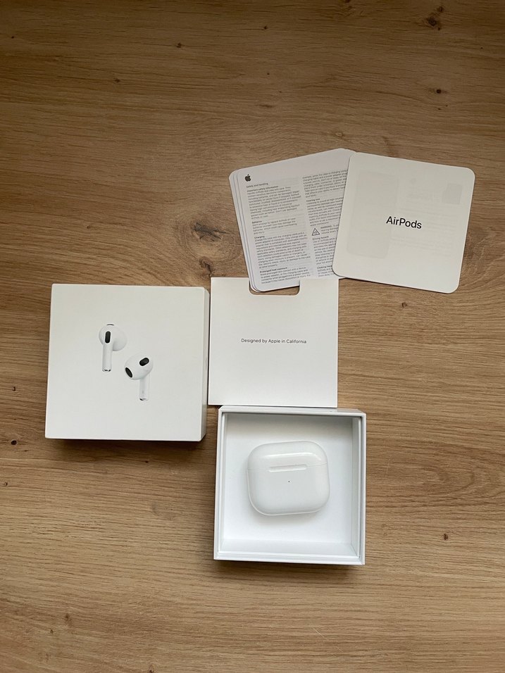 Apple AirPods 3rd Generation, Lighting Cahrging Case - Görsel 2