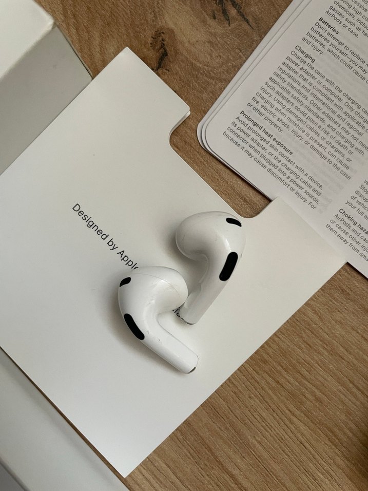 Apple AirPods 3rd Generation, Lighting Cahrging Case - Görsel 3