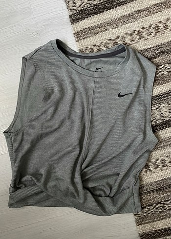 Gri Nike Atlet Spor Tarzı Rahat Kesim