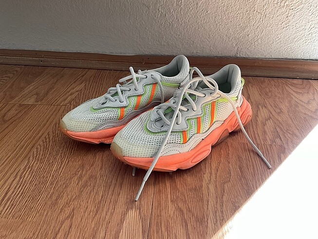 Adidas ozweego