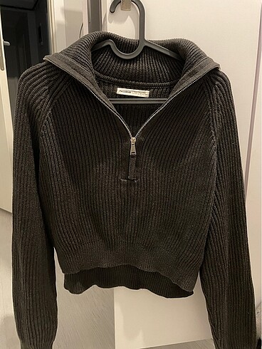 pull&bear crop top kazak