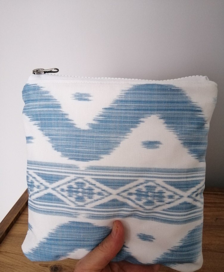 Mavi Bağlama Desenli Kadın Makyaj Çantası - Görsel 3