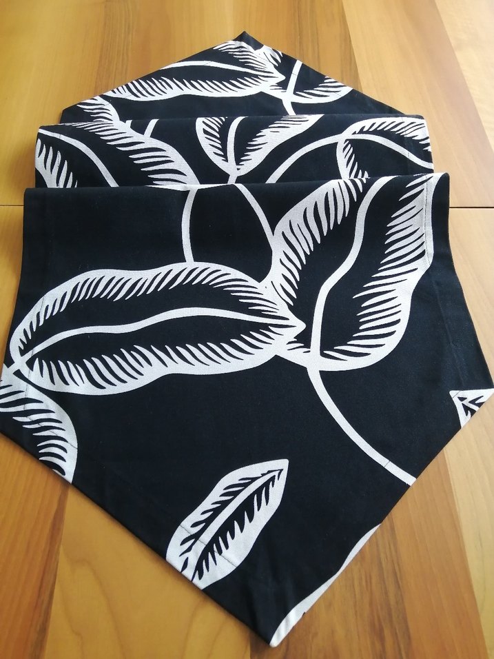 Baskılı Siyah Modern Masa Runner örtü  - Görsel 3