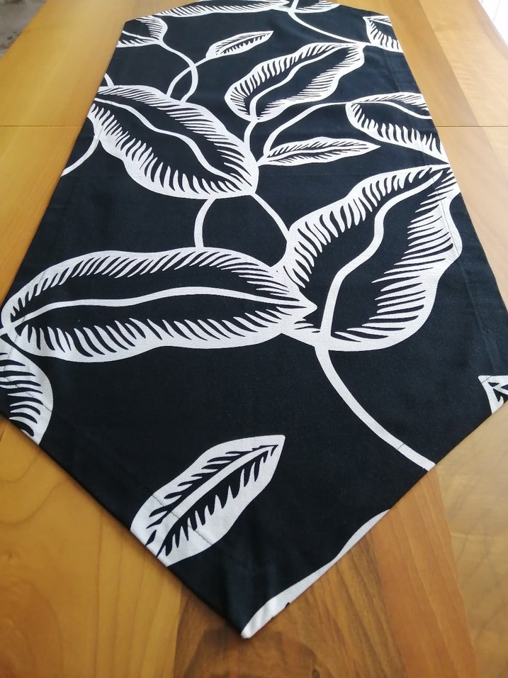 Baskılı Siyah Modern Masa Runner örtü  - Görsel 2
