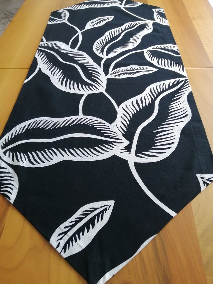 Baskılı Siyah Modern Masa Runner örtü  - Görsel 5