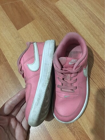 26 Beden Nike kız çocuk spor ayakkabı