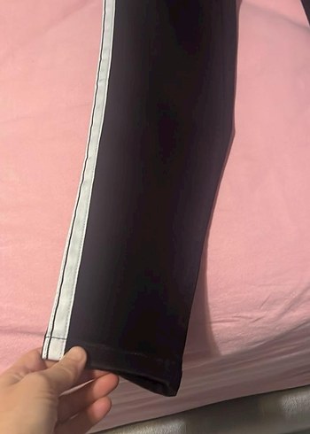 Siyah Yırtmaçlı Dar Kesim Kadın jean Pantolon - Görsel 2