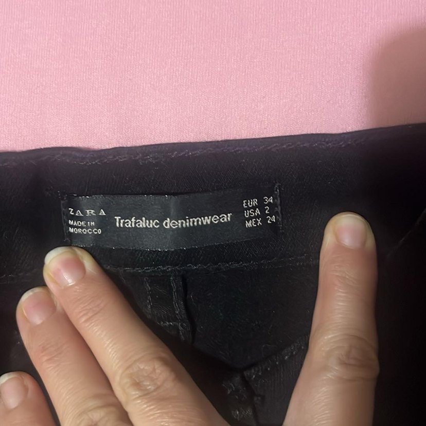 Siyah Yırtmaçlı Dar Kesim Kadın jean Pantolon - Görsel 4