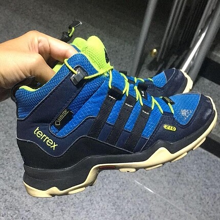 Adidas terex bot orijinaldir