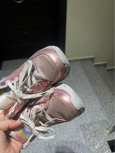 32 Beden Skechers ayakkabı