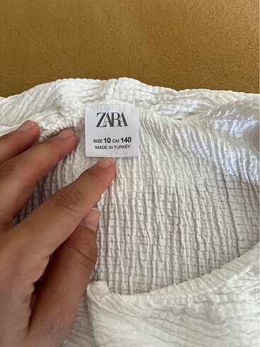10 Yaş Beden beyaz Renk Zara bluz