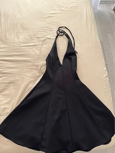 Halter yaka siyah kısa elbise - Görsel 2