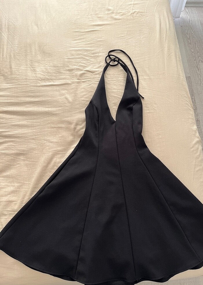 Halter yaka siyah kısa elbise - Görsel 2