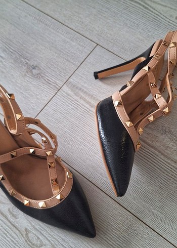 Koyu Siyah Yılan Desenli Tokalı Stiletto - Görsel 2