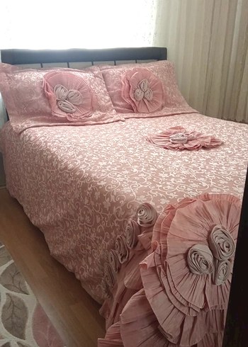 Pembe Çiçek Desenli Yatak Örtüsü - Görsel 2