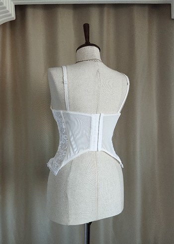 Milk & Lace Dantel Nakışlı Romantic Goth Korse - Görsel 3