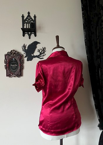 Burgundy Muse Saten Gotik Gömlek - Görsel 3