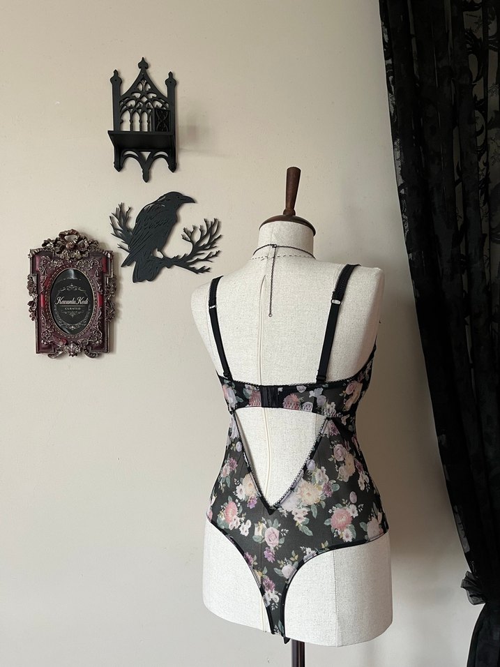 Thorns & Roses Gotik Body - Görsel 3