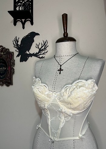 Soft Damnation Dantel Korse - Görsel 2