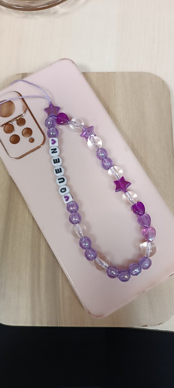 Mor Boncuklu 'QUEEN' Telefon Askısı - Görsel 3