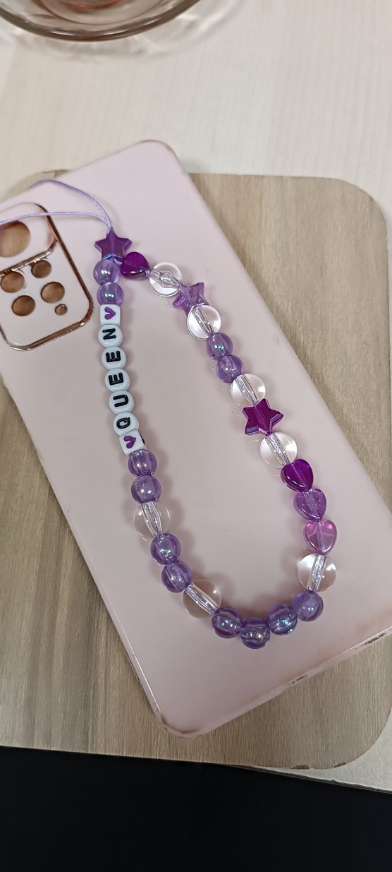Mor Boncuklu 'QUEEN' Telefon Askısı - Görsel 4