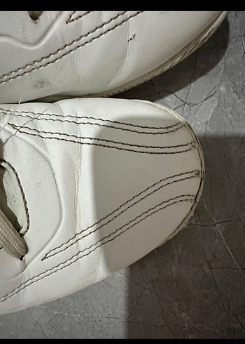 Beyaz Erkek Futbol Ayakkabısı - Görsel 7