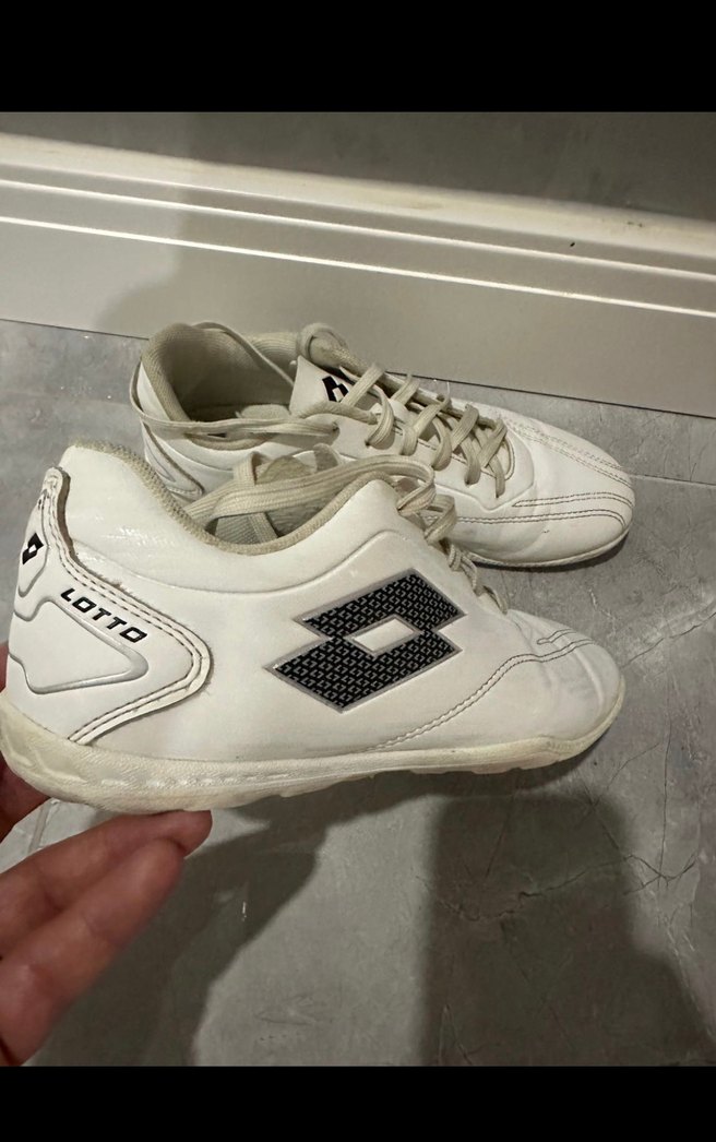 Beyaz Erkek Futbol Ayakkabısı - Görsel 2