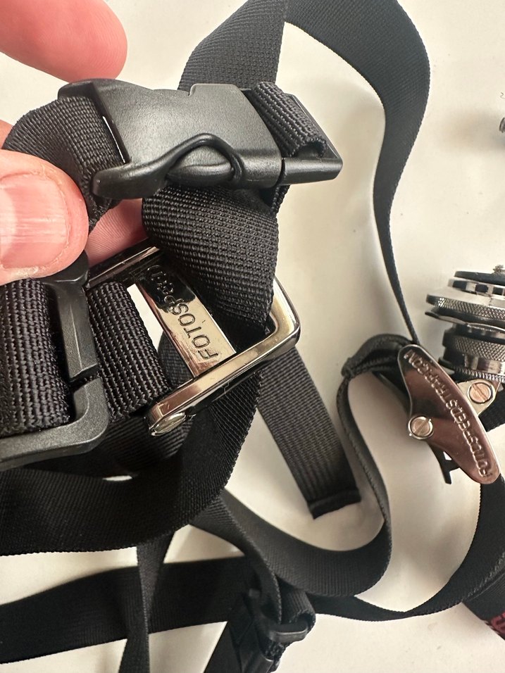 Gri Fotoğraf Makinesi Omuz Askısı 15kg'a Kadar - Görsel 2