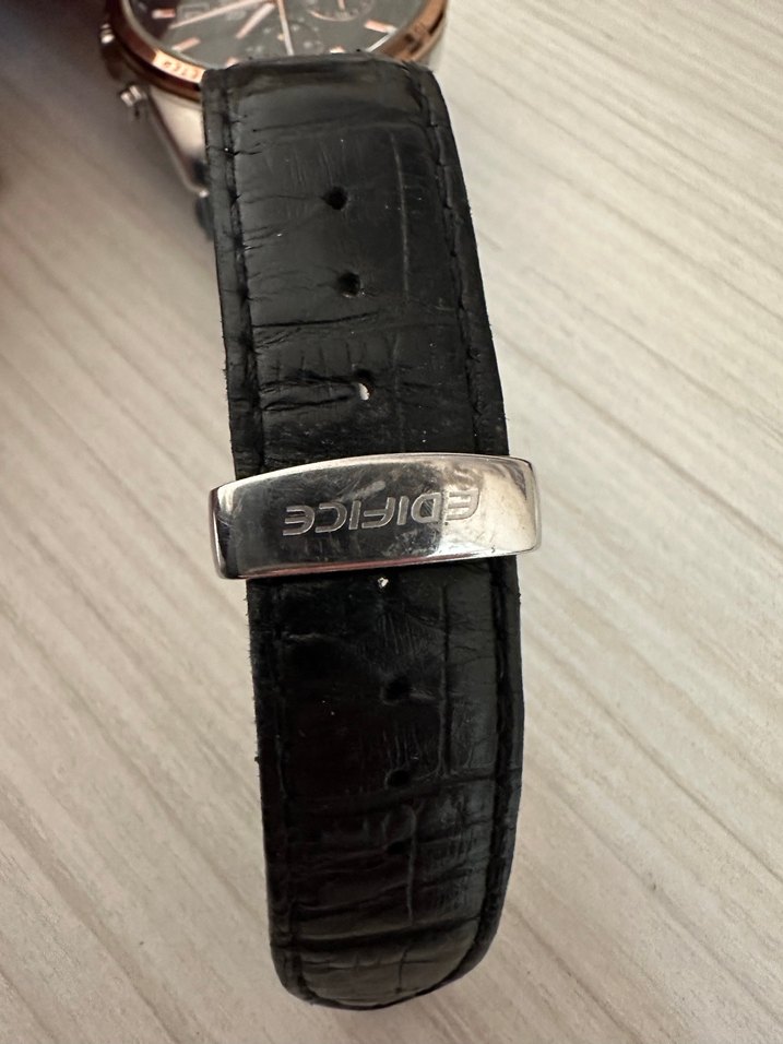 Casio Edifice Siyah Deri Erkek Kol Saati - Görsel 3