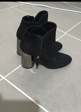 37 Beden Bershka topuklu bot
