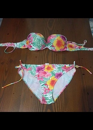 Xside 42 beden bikini.Temiz deformesi yoktur