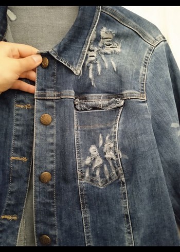 Nakışlı Düğmeli Kadın Jean Ceket - Görsel 2