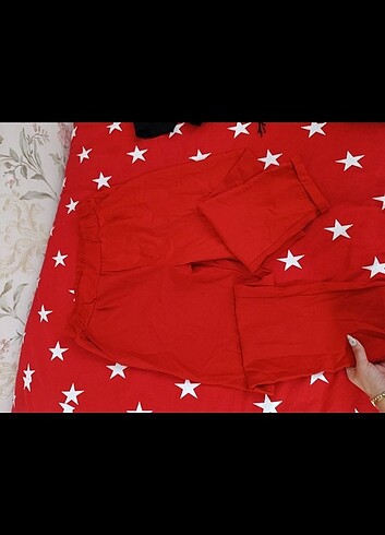 Kırmızı pantolon  - Görsel 2
