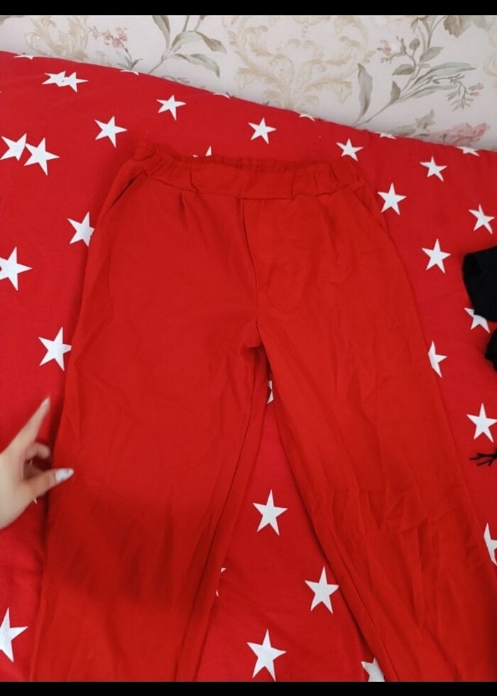 Kırmızı pantolon  - Görsel 3