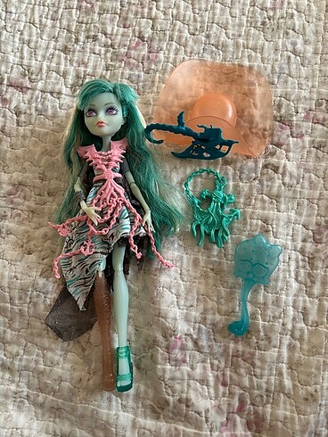 monster high bebek