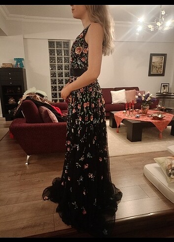 m Beden El İşlemesi Boncuk ve Pullu Siyah Abiye