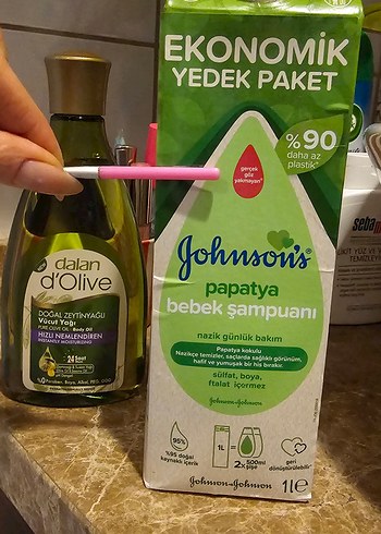Johnson's Baby Johnson's Papatya Bebek Şampuanı 1000 ml/50%