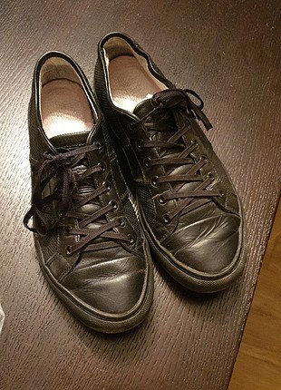 42 Beden siyah Renk Lacoste spor ayakkabi