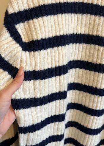 Krem üzerine lacivert Çizgili  Yün Kazak - Görsel 6