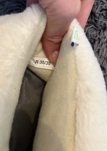 Kız Çocuk Beyaz Peluş Terlik - Görsel 5