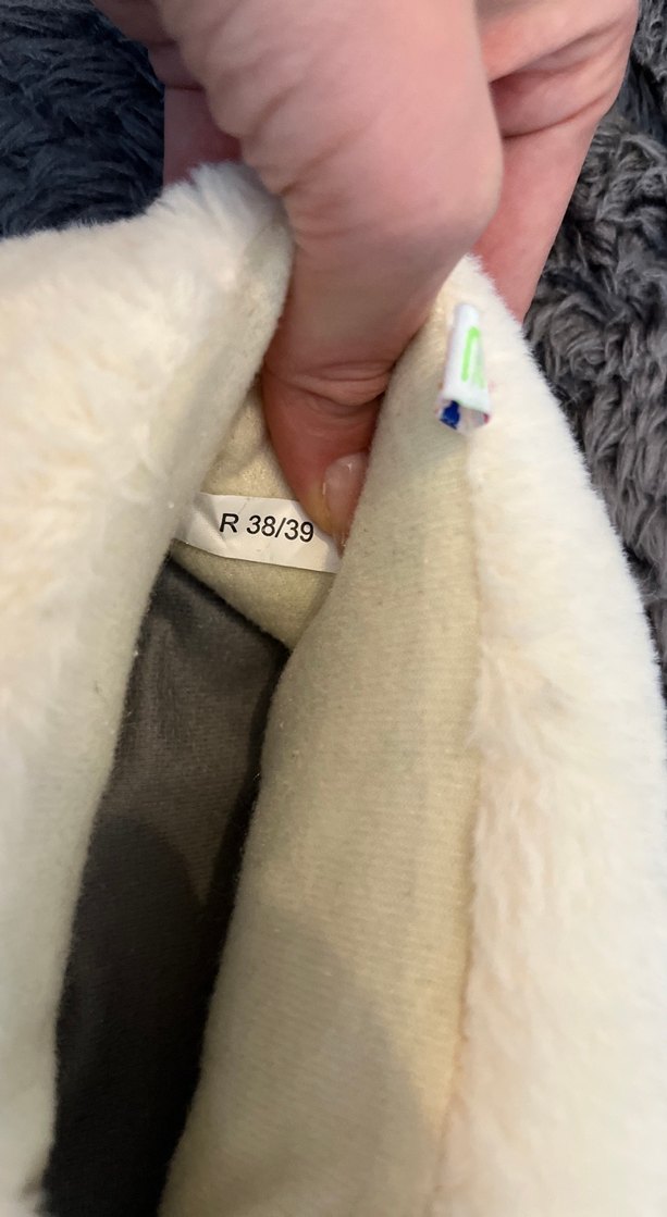 Kız Çocuk Beyaz Peluş Terlik - Görsel 5