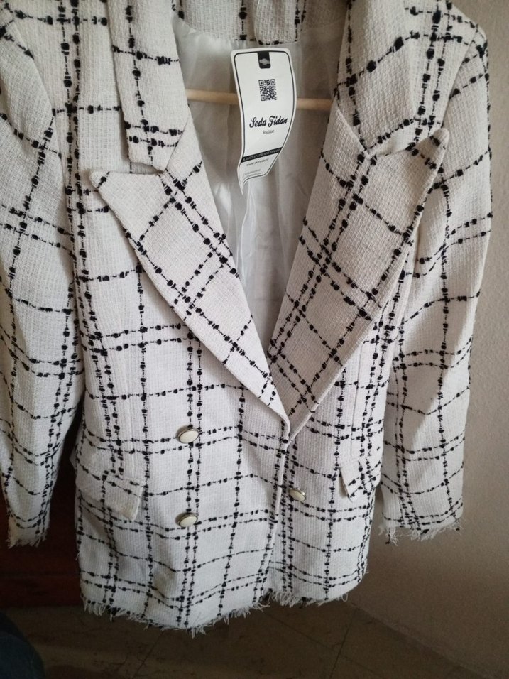 Düğmeli Ekoseli Uzun Kadın Kaban - Görsel 3