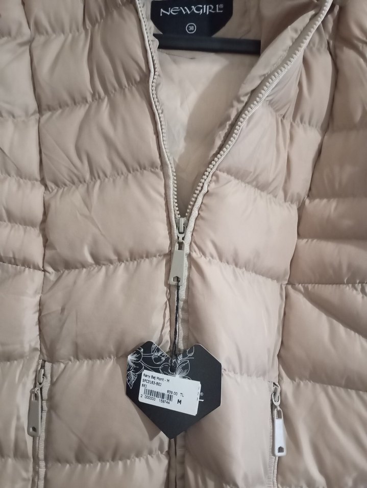 Kürklü Kapüşonlu Bej Kadın Kışlık Mont - Görsel 2