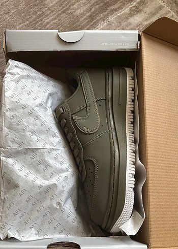 Nike Air Force 1 Low Sehir Stiline Uygun Minimal Sneaker