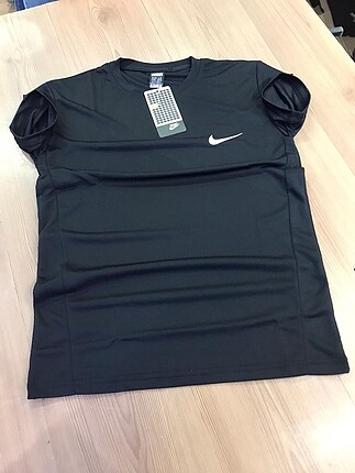 MİKRO PETEK DOKUMA NİKE T-shirt