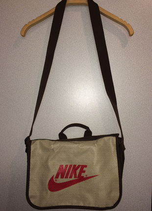 Nike vintage postacı çantası