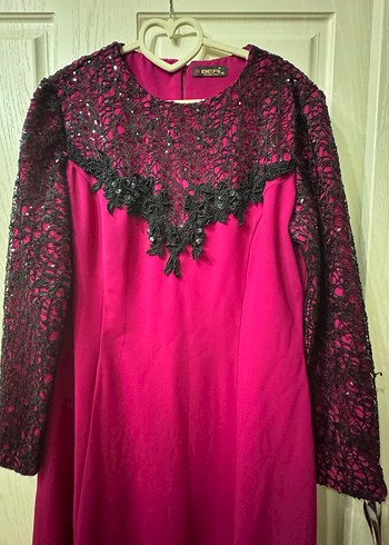 Uzun Kollu Pembe İşlemeli Abiye Elbise - Görsel 2