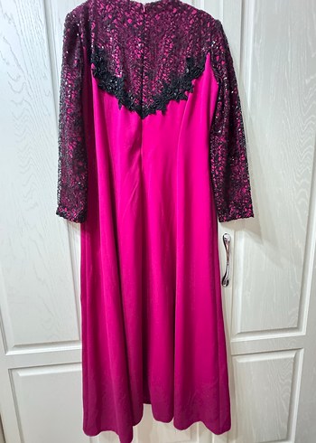 Uzun Kollu Pembe İşlemeli Abiye Elbise - Görsel 3