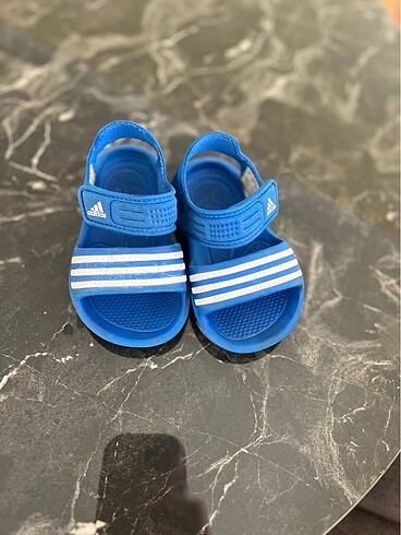 20 Beden Adidas sandalet